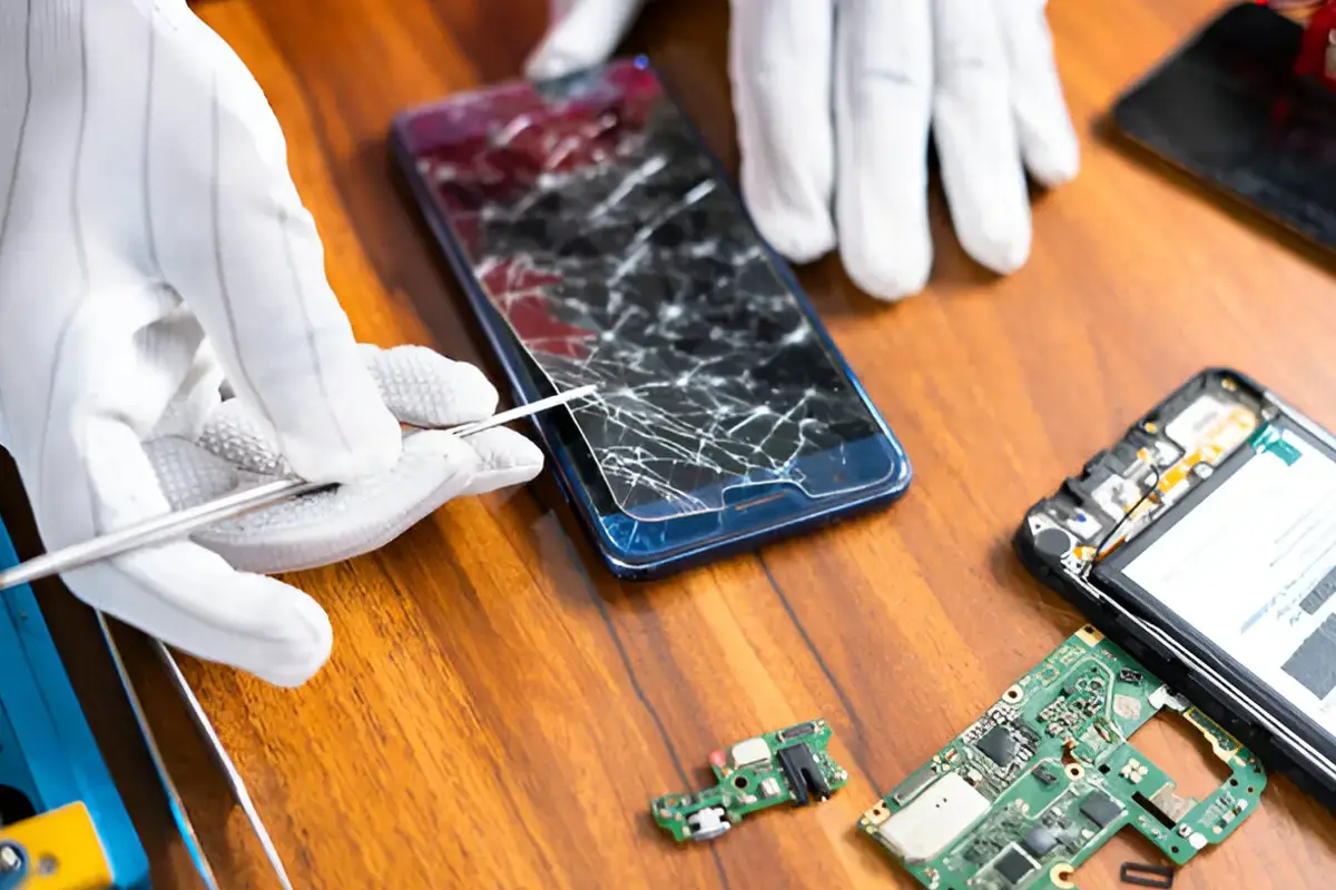 Smartphone Repair Service 2 11zon